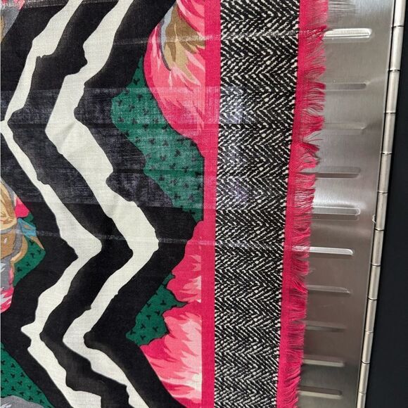 Tiffany & Co 1986 T Design Floral Fringe 53” x 53” Scarf Wool/Silk - Picture 9 of 12
